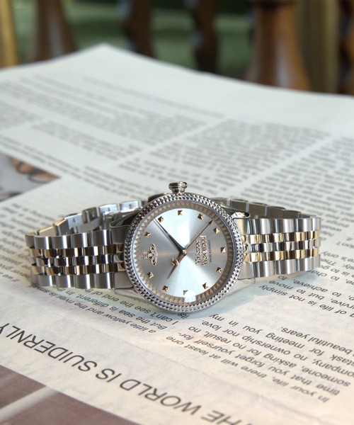 Vivienne Westwood（ヴィヴィアンウエストウッド）の「「Vivienne Westwood/ヴィヴィアン・ウエストウッド」リトル シーモア - レディース ウォームグレーサンレイ サンレイ ダイヤル & シルバー ゴールド ブレスレット（アナログ腕時計・レディース・シルバー×ゴールド・32mm）」の4枚目の写真