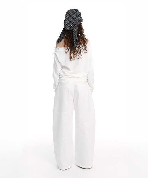 ROUGHNECK（ラフネック）の「バックフレアカーブパンツ ホワイト（その他パンツ・レディース・その他・SMALL/MEDIUM）」の4枚目の写真
