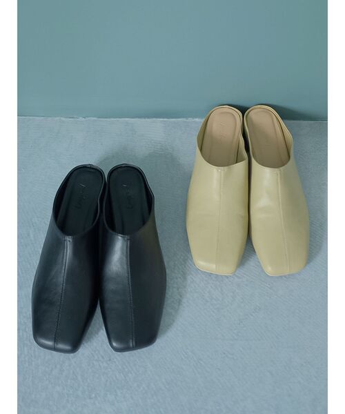 Ungrid（アングリッド）の「スクエアトゥヒールサンダル（サンダル・レディース・ブラック/イエロー・L/M/S）」の3枚目の写真