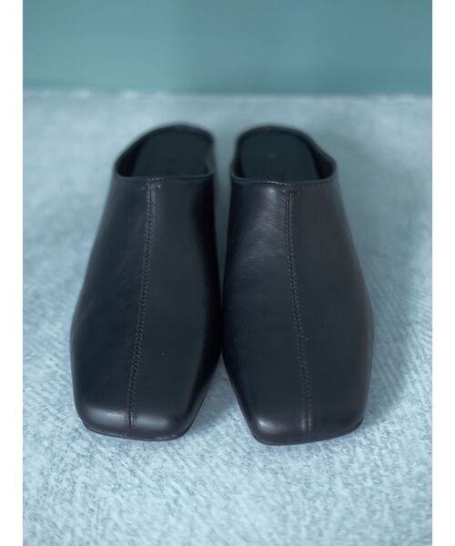 Ungrid（アングリッド）の「スクエアトゥヒールサンダル（サンダル・レディース・ブラック/イエロー・L/M/S）」の6枚目の写真