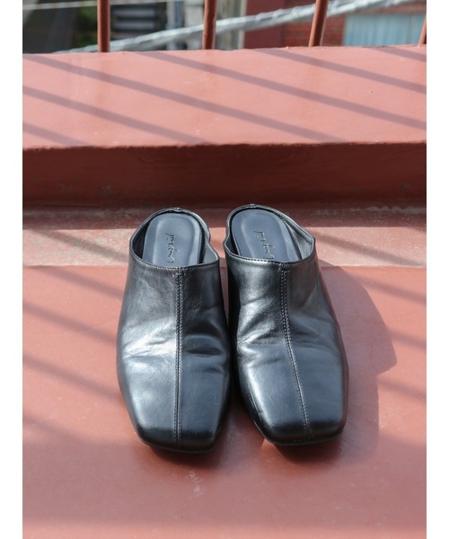 Ungrid（アングリッド）の「スクエアトゥヒールサンダル（サンダル・レディース・ブラック/イエロー・L/M/S）」の20枚目の写真