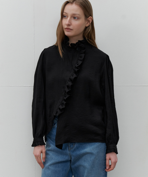 SO IR(ソイール)の「RUFFLE COLLAR BLOUSE - BLACK(シャツ/ブラウス・レディース・その他・FREE)」の2枚目の写真