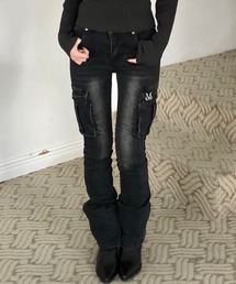 ブーツカット」に該当するブラック/黒色系のレディースファッション