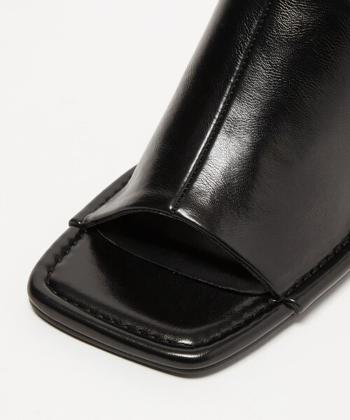 EMMEL REFINES(エメルリファインズ)の「<EMMEL REFINES>EM スクエアトゥ フィット ミュール(サンダル・レディース・クリーム/ダークブラウン/ブラック・L/M/S)」の16枚目の写真