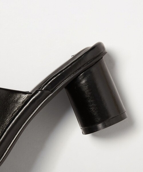 EMMEL REFINES(エメルリファインズ)の「<EMMEL REFINES>EM スクエアトゥ フィット ミュール(サンダル・レディース・クリーム/ダークブラウン/ブラック・L/M/S)」の17枚目の写真