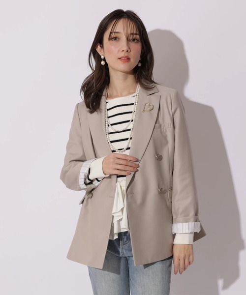 Apuweiser-riche（アプワイザーリッシェ）の「ハートブローチテーラージャケット（その他アウター・レディース・グレイッシュベージュ・2/1）」の4枚目の写真