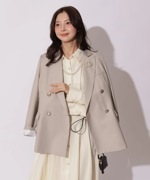 Apuweiser-riche（アプワイザーリッシェ）の「ハートブローチテーラージャケット（その他アウター・レディース・グレイッシュベージュ・2/1）」の8枚目の写真