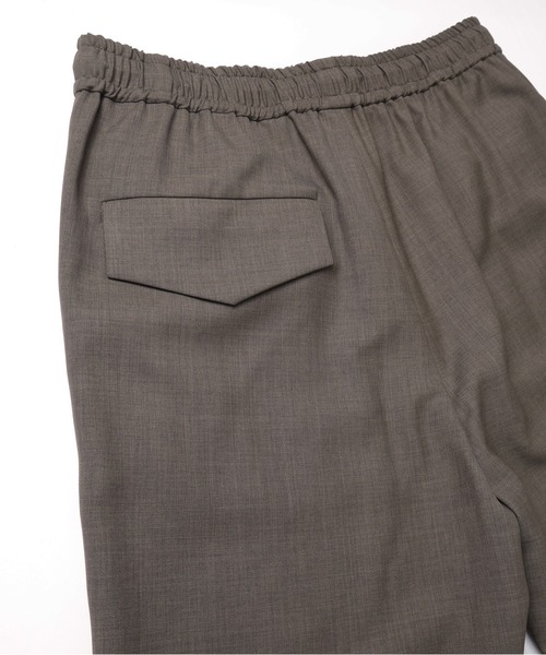 CULLNI(クルニ)の「Dry Gabardine Drawstring Wide Pants(スラックス・メンズ・ネイビー/チャコール/カーキ/ブラック・2/1/0)」の14枚目の写真