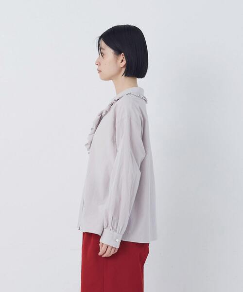 conges payes ADIEU TRISTESSE（コンジェ ペイエ アデュートリステス）の「【2月お気に入り登録ブランド内5位】60/ローンフリルシャツ（シャツ/ブラウス・レディース・グレイッシュベージュ/オフホワイト/ブルー・38）」の17枚目の写真