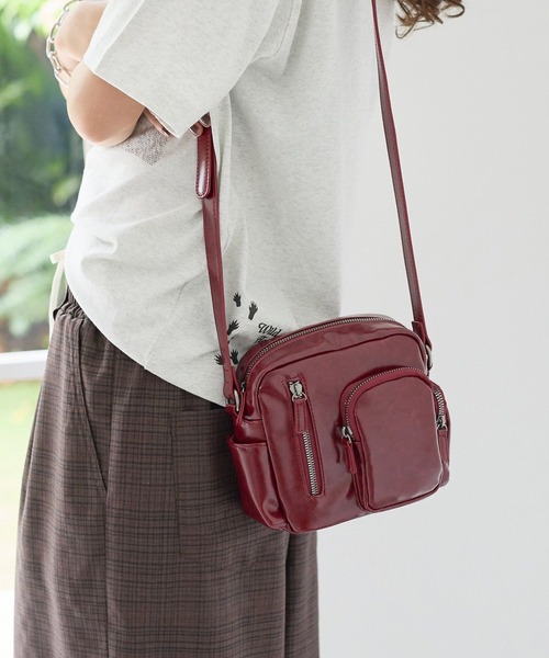 PBLIM(ページボーイリム)の「《UNISEX/8個ポケットで収納可能》8ポケミニショルダー / パスポート/350mlペットボトル(ショルダーバッグ・レディース・ブラウン/グレー/ブラック/イエロー/レッド・FREE)」の21枚目の写真
