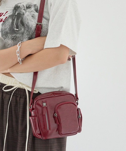 PBLIM(ページボーイリム)の「《UNISEX/8個ポケットで収納可能》8ポケミニショルダー / パスポート/350mlペットボトル(ショルダーバッグ・レディース・ブラウン/グレー/ブラック/イエロー/レッド・FREE)」の22枚目の写真
