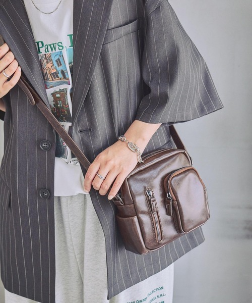 PBLIM(ページボーイリム)の「《UNISEX/8個ポケットで収納可能》8ポケミニショルダー / パスポート/350mlペットボトル(ショルダーバッグ・レディース・ブラウン/グレー/ブラック/イエロー/レッド・FREE)」の17枚目の写真