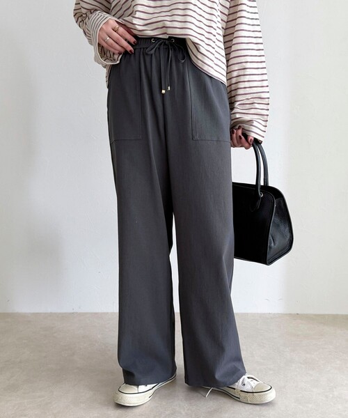 fredy emue(フレディエミュ)の「【接触冷感×UVカット/マルチ機能】ドライオックスセミワイドイージーパンツ(その他パンツ・レディース・チャコールグレー/オフホワイト/ブラック/カーキ・34/36/38)」の9枚目の写真