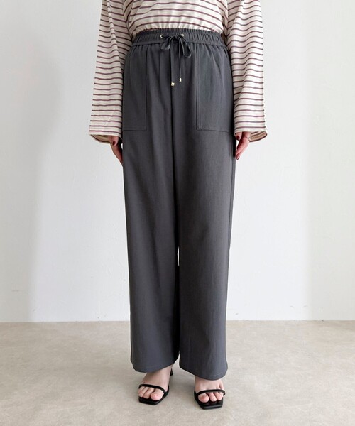 fredy emue(フレディエミュ)の「【接触冷感×UVカット/マルチ機能】ドライオックスセミワイドイージーパンツ(その他パンツ・レディース・チャコールグレー/オフホワイト/ブラック/カーキ・34/36/38)」の12枚目の写真