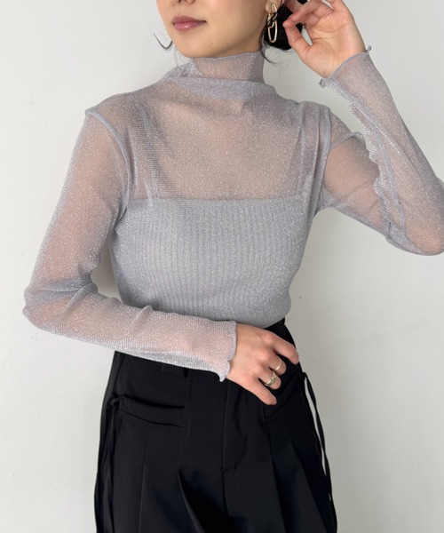 LOVALOT(ラバロット)の「【全5色】シースルー ラメ ハイネックカットソー(Tシャツ/カットソー・レディース・グレー/ホワイト/ピンク/アイボリー/ブラック・FREE)」の4枚目の写真