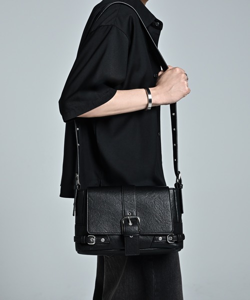 ADRER(アドラー)の「2way Belt Shoulder / Hand Bag / 2WAY ベルトショルダー/ハンドバッグ(ハンドバッグ・メンズ・ブラック・FREE)」の3枚目の写真