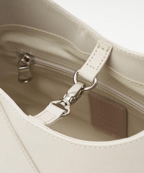 russet（ラシット）の「スムースレザー2WAYミニトートバッグ（トートバッグ・レディース・アイボリー/ブラック/ブルー系その他・FREE）」の13枚目の写真