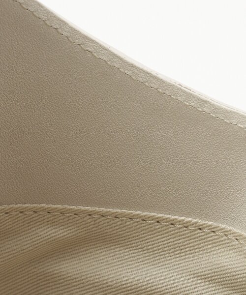 russet（ラシット）の「スムースレザー2WAYミニトートバッグ（トートバッグ・レディース・アイボリー/ブラック/ブルー系その他・FREE）」の15枚目の写真