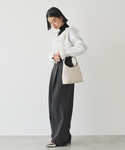 russet（ラシット）の「スムースレザー2WAYミニトートバッグ（トートバッグ・レディース・アイボリー/ブラック/ブルー系その他・FREE）」の19枚目の写真