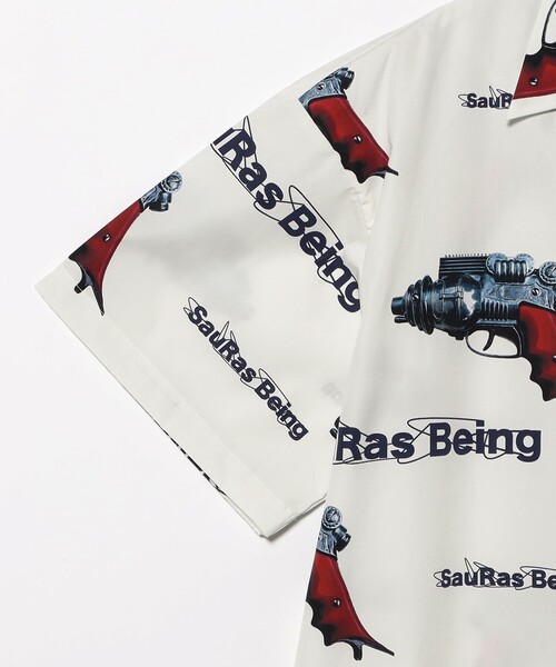 BEAMS T(ビームスティー)の「SauRas Being / S/S ALOHA SHIRTS PISTOL(シャツ/ブラウス・メンズ・ナチュラル・XL/L/M)」の4枚目の写真