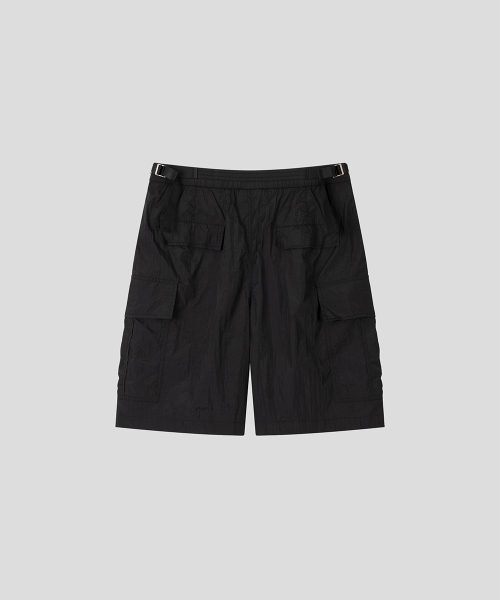 BLACK MOMENT（ブラックモーメント）の「テクニカルナイロンワイドカーゴショートパンツ[ブラック]（その他パンツ・メンズ・ブラック・MEDIUM/LARGE）」の2枚目の写真
