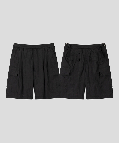 BLACK MOMENT（ブラックモーメント）の「テクニカルナイロンワイドカーゴショートパンツ[ブラック]（その他パンツ・メンズ・ブラック・MEDIUM/LARGE）」の3枚目の写真