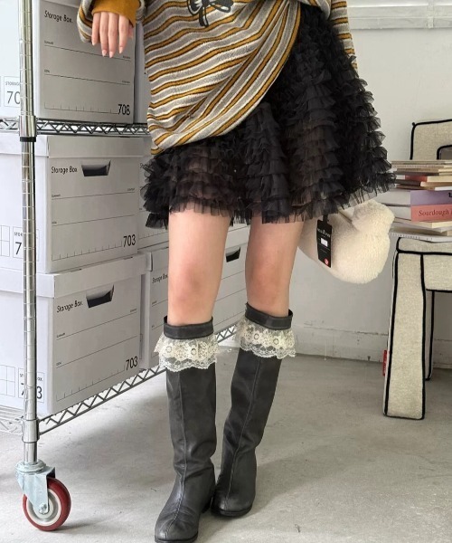 LOULOU select(ルルセレクト)の「ティアードチュールフリルミニスカート(スカート・レディース・ブラック/アイボリー・M)」の4枚目の写真