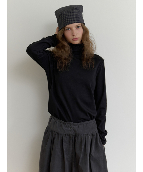 Avo turtleneck t-shirt (black)