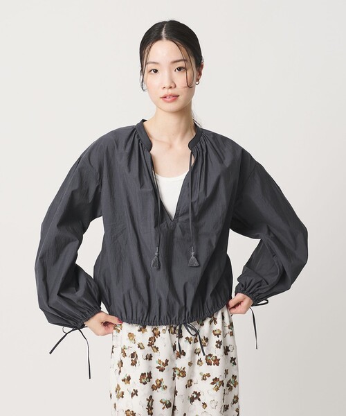 BEAUTY&YOUTH UNITED ARROWS(ビューティーアンドユースユナイテッドアローズ)の「コットンナイロン ボリューム スキッパー ブラウス(シャツ/ブラウス・レディース・オフホワイト/ライトブルー/ダークグレー・FREE)」の4枚目の写真