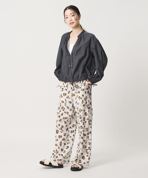 BEAUTY&YOUTH UNITED ARROWS(ビューティーアンドユースユナイテッドアローズ)の「コットンナイロン ボリューム スキッパー ブラウス(シャツ/ブラウス・レディース・オフホワイト/ライトブルー/ダークグレー・FREE)」の5枚目の写真
