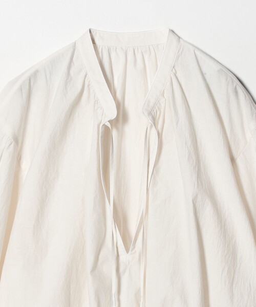 BEAUTY&YOUTH UNITED ARROWS(ビューティーアンドユースユナイテッドアローズ)の「コットンナイロン ボリューム スキッパー ブラウス(シャツ/ブラウス・レディース・オフホワイト/ライトブルー/ダークグレー・FREE)」の16枚目の写真