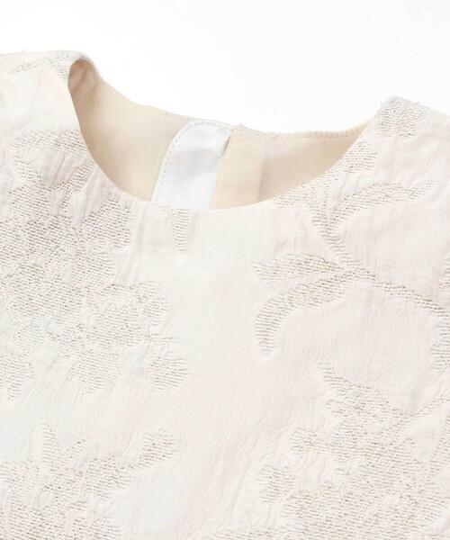 Tartine et Chocolat（タルティーヌエショコラ）の「【日本製】ゴールドラメジャガード シャインフラワーワンピース(100~130cm)（ワンピース・キッズ・ベージュ系その他・120cm/130cm）」の6枚目の写真