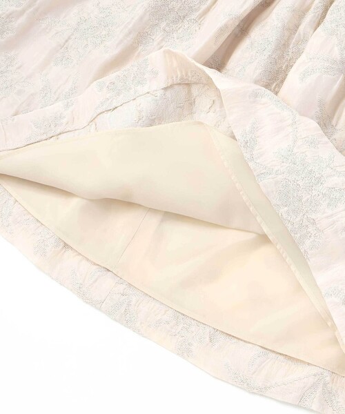 Tartine et Chocolat（タルティーヌエショコラ）の「【日本製】ゴールドラメジャガード シャインフラワーワンピース(100~130cm)（ワンピース・キッズ・ベージュ系その他・120cm/130cm）」の12枚目の写真