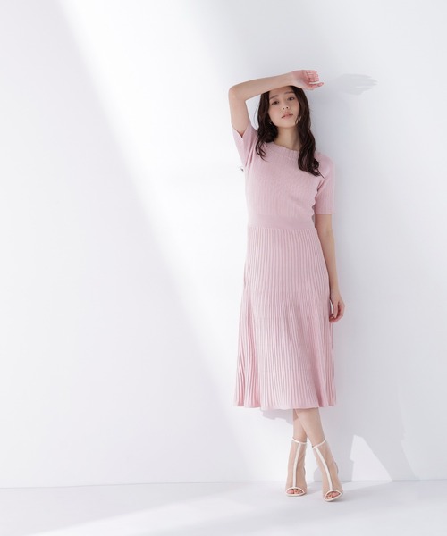 NATURAL BEAUTY BASIC（ナチュラルビューティーベーシック）の「◇アイレットフレアニットワンピース（ワンピース・レディース・ラベンダー/ピンク/ネイビー・FREE）」の5枚目の写真