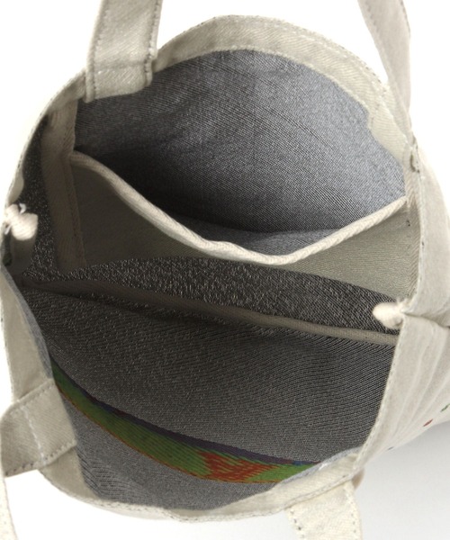 niko and...(ニコアンド)の「ニコロゴジャガードミニトートバッグ【ニコロゴトート】(トートバッグ・レディース・ブルー/アイボリー・0)」の10枚目の写真