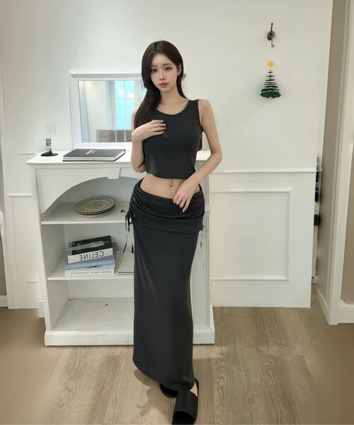 MICANE（ミケーネ）の「メナスリーブレスフォールドスカートセットアップ（スカート・レディース・ブラック/チャコール・SMALL/MEDIUM/LARGE/X-LARGE）」の10枚目の写真