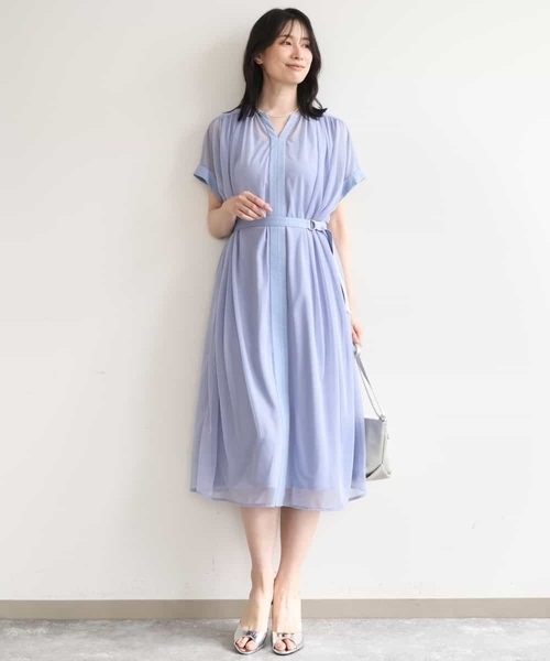 OFUON le MK(オフオンルエムケー)の「キーネックシアーワンピース/洗濯機で洗える/WEB限定サイズあり(ワンピース・レディース・ブラック/ブルー系その他/モカ・40/38/36)」の1枚目の写真