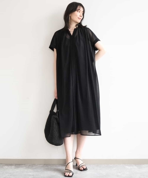 OFUON le MK(オフオンルエムケー)の「キーネックシアーワンピース/洗濯機で洗える/WEB限定サイズあり(ワンピース・レディース・ブラック/ブルー系その他/モカ・40/38/36)」の12枚目の写真