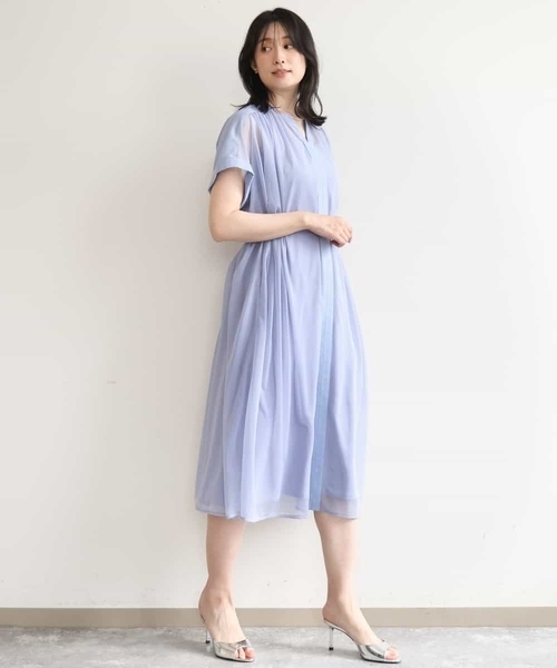 OFUON le MK(オフオンルエムケー)の「キーネックシアーワンピース/洗濯機で洗える/WEB限定サイズあり(ワンピース・レディース・ブラック/ブルー系その他/モカ・40/38/36)」の16枚目の写真