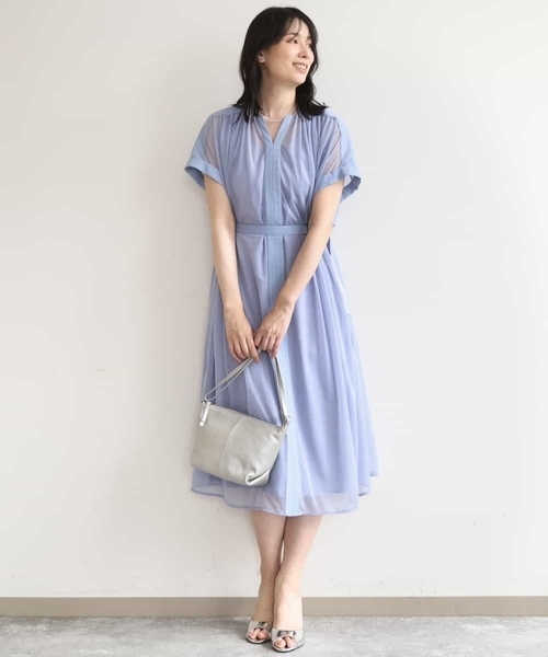 OFUON le MK(オフオンルエムケー)の「キーネックシアーワンピース/洗濯機で洗える/WEB限定サイズあり(ワンピース・レディース・ブラック/ブルー系その他/モカ・40/38/36)」の17枚目の写真