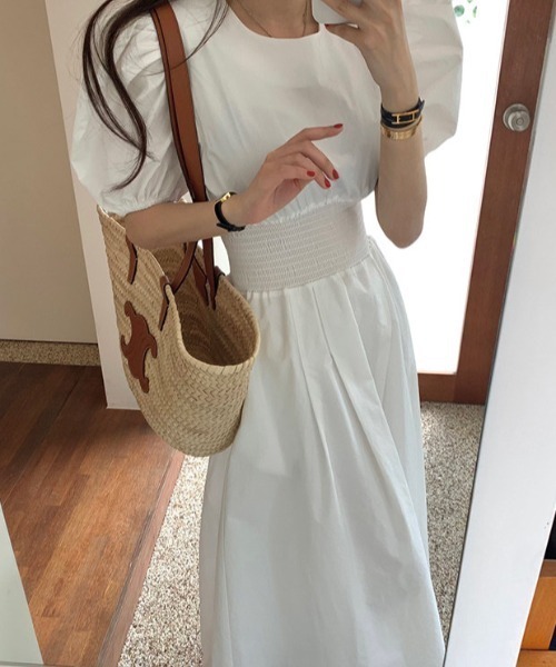 FREE STYLISTS(フリー スタイリスト)の「YUGA_YGMC Korean-style Puff-sleeve high-waisted long dress(ワンピース・レディース・ブラック/ホワイト・FREE)」の19枚目の写真