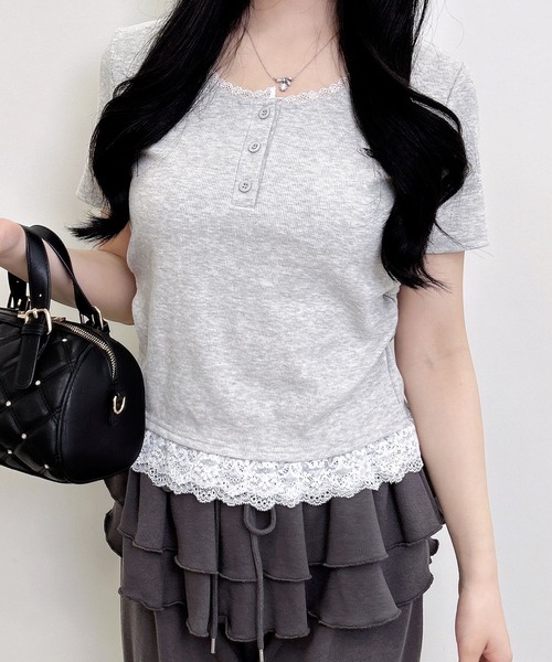 INGNI（イング）の「【WEB限定】ヘンリーネックレース付プレートロゴ半袖リブトップス（Tシャツ/カットソー・レディース・ブラック/グレー・M）」の16枚目の写真
