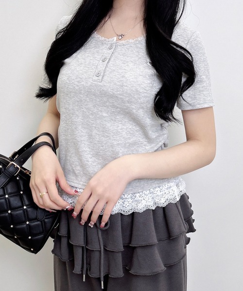 INGNI（イング）の「【WEB限定】ヘンリーネックレース付プレートロゴ半袖リブトップス（Tシャツ/カットソー・レディース・ブラック/グレー・M）」の14枚目の写真