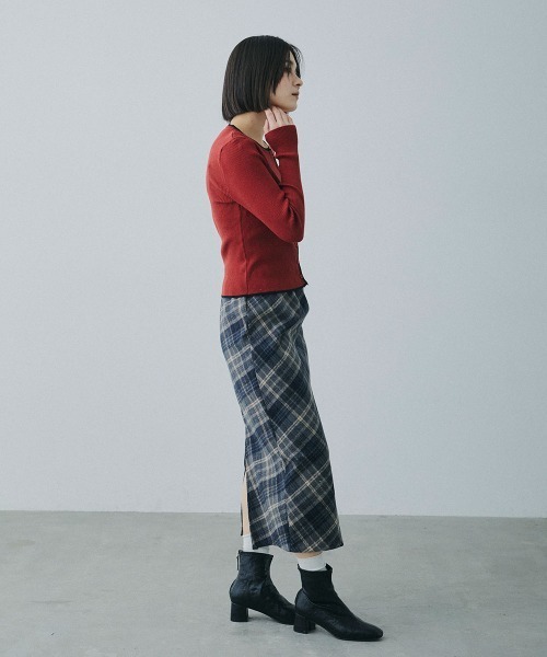 Clum（クルム）の「color line rib knit cardigan / カラーラインリブニットカーディガン（カーディガン/ボレロ・レディース・ブラック/バーガンディー・FREE）」の13枚目の写真