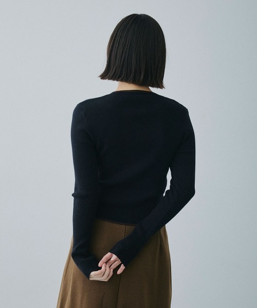 Clum（クルム）の「color line rib knit cardigan / カラーラインリブニットカーディガン（カーディガン/ボレロ・レディース・ブラック/バーガンディー・FREE）」の5枚目の写真