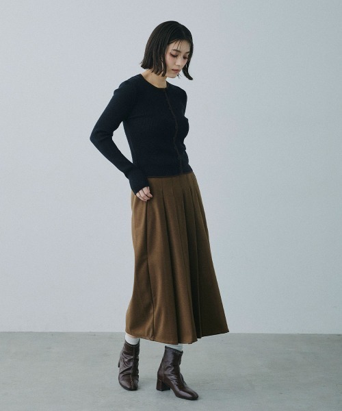 Clum（クルム）の「color line rib knit cardigan / カラーラインリブニットカーディガン（カーディガン/ボレロ・レディース・ブラック/バーガンディー・FREE）」の7枚目の写真