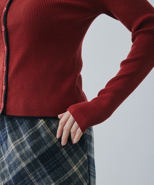 Clum（クルム）の「color line rib knit cardigan / カラーラインリブニットカーディガン（カーディガン/ボレロ・レディース・ブラック/バーガンディー・FREE）」の16枚目の写真