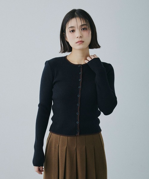 Clum（クルム）の「color line rib knit cardigan / カラーラインリブニットカーディガン（カーディガン/ボレロ・レディース・ブラック/バーガンディー・FREE）」の18枚目の写真