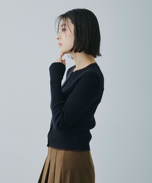 Clum（クルム）の「color line rib knit cardigan / カラーラインリブニットカーディガン（カーディガン/ボレロ・レディース・ブラック/バーガンディー・FREE）」の19枚目の写真