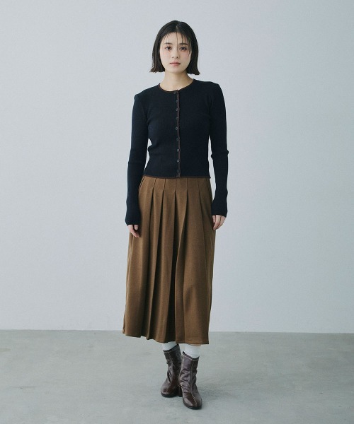 Clum（クルム）の「color line rib knit cardigan / カラーラインリブニットカーディガン（カーディガン/ボレロ・レディース・ブラック/バーガンディー・FREE）」の20枚目の写真
